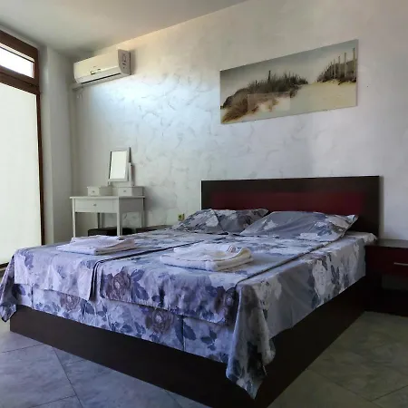 Апартамент Плами Созопол Apartment Sozopol