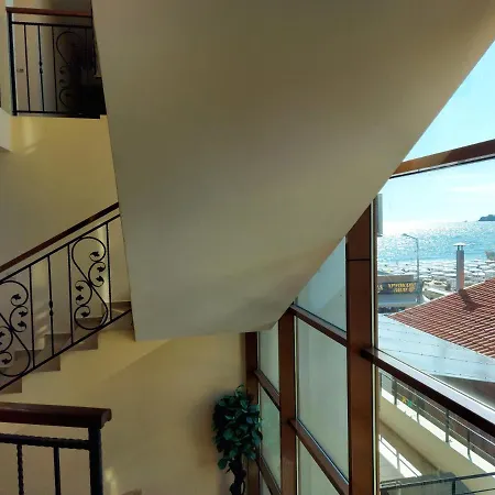 Апартамент Плами Созопол Apartmán *