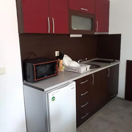Апартамент Плами Созопол Apartmán *
